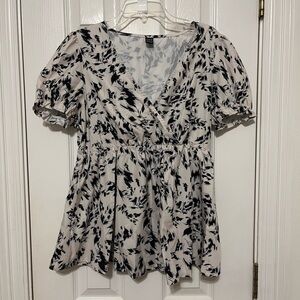 SHEIN Black and White Floral Wrap Blouse